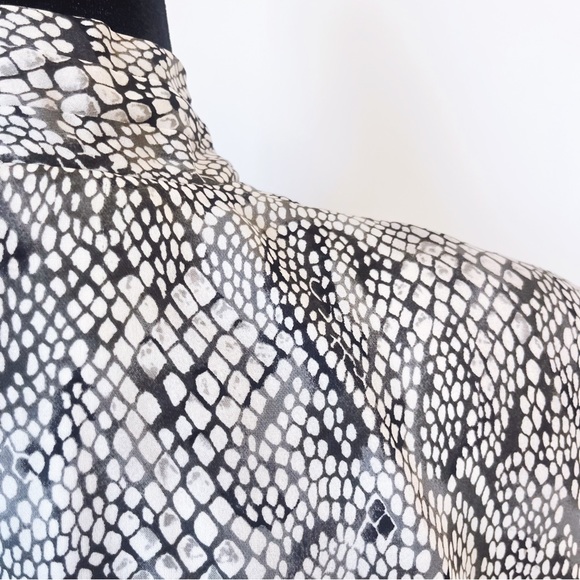 Vintage Barrie Pace Silk Snakeskin Print Women’s Blouse - Size 6 - Picture 3 of 8